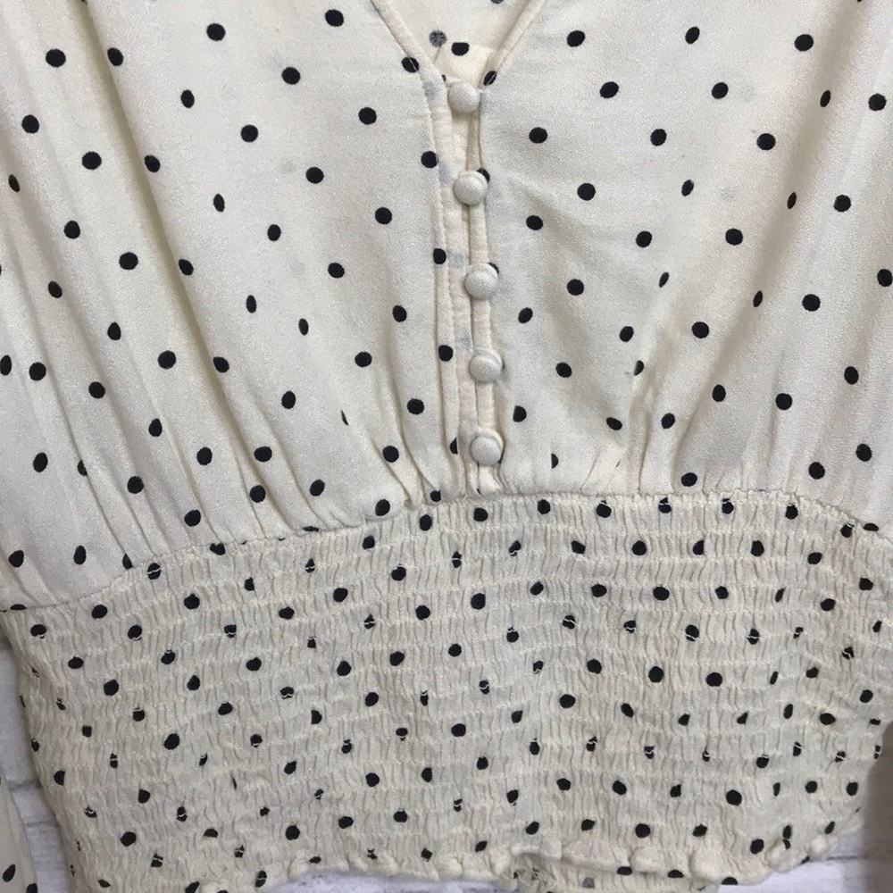 Beautiful Off-White Blouse - Picture 5 of 16